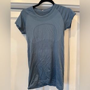 Lululemon Swiftly in slate blue